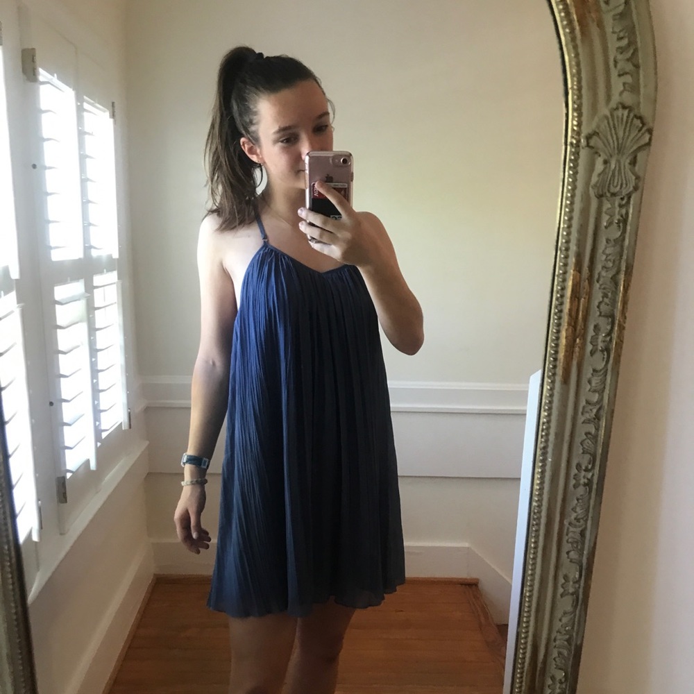 AE V-neck dress with braided straps